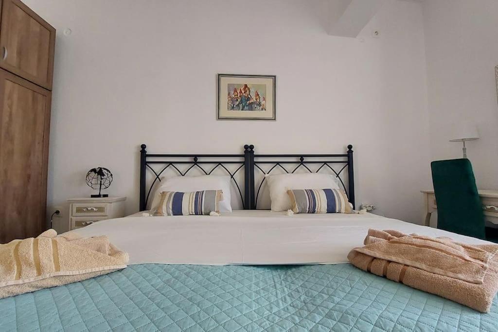 Old Port View Apartment, Διαμέρισμα Στο Κέντρο 2 Υπνοδωματίων Corfu  Exterior photo
