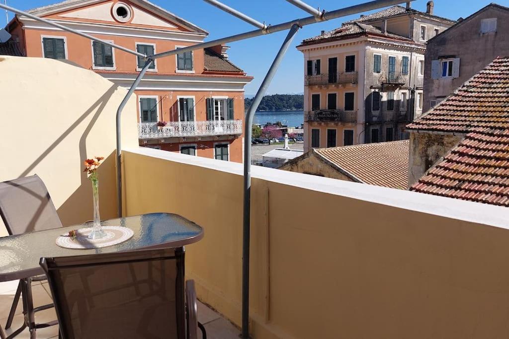 Old Port View Apartment, Διαμέρισμα Στο Κέντρο 2 Υπνοδωματίων Corfu  Exterior photo