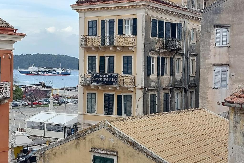 Old Port View Apartment, Διαμέρισμα Στο Κέντρο 2 Υπνοδωματίων Corfu  Exterior photo