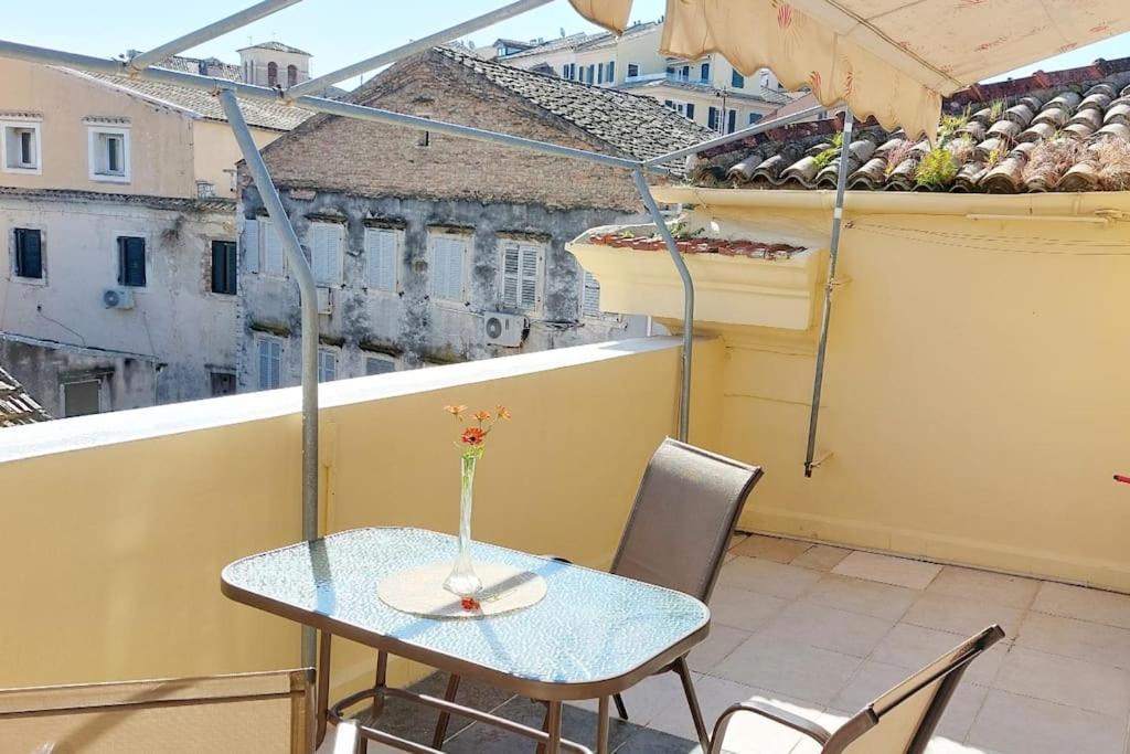 Old Port View Apartment, Διαμέρισμα Στο Κέντρο 2 Υπνοδωματίων Corfu  Exterior photo